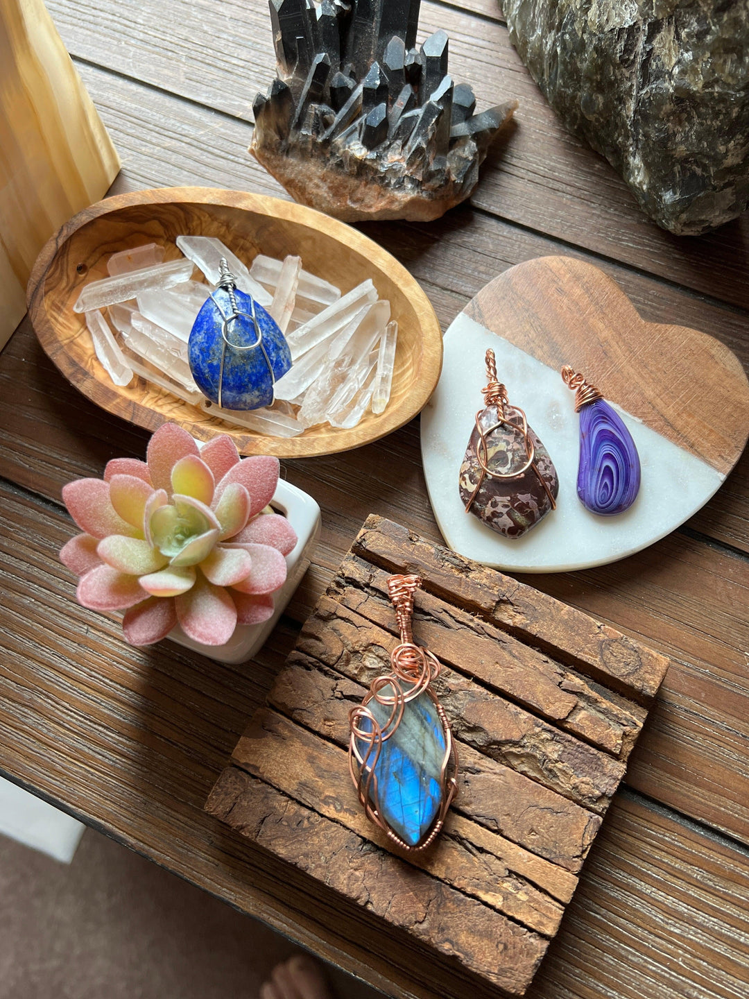 Crystals in Daily Life: Beauty, Energy & Spiritual Connection