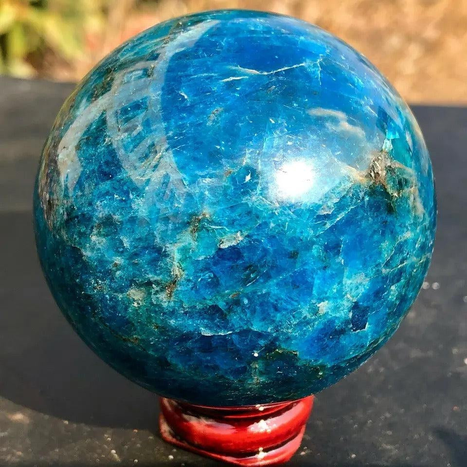 Blue Apatite Crystal: Motivation, Clarity & Manifestation Power