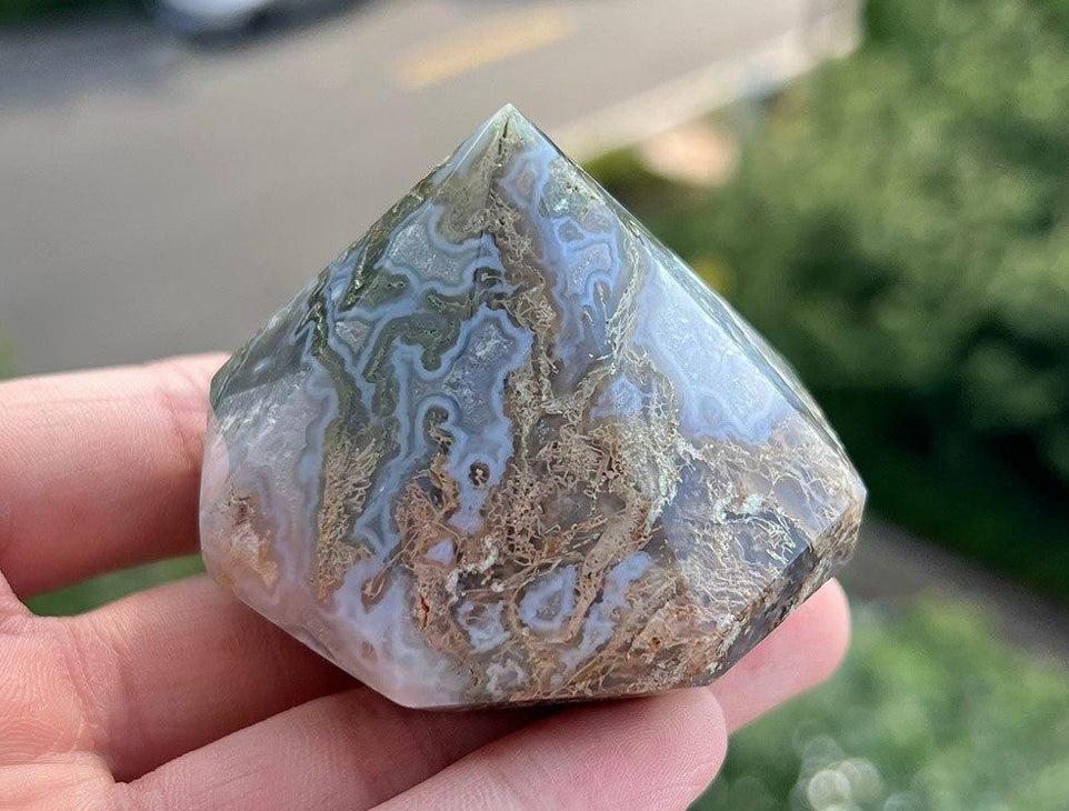 Moss Agate Crystal: Growth, Abundance & Nature Connection