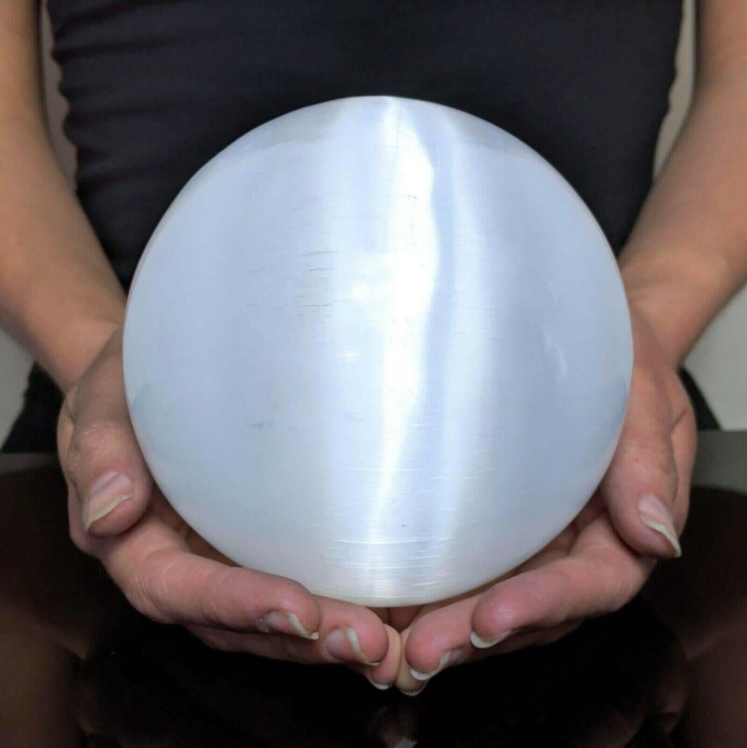 Selenite Crystal: Divine Light, Cleansing & Spiritual Connection