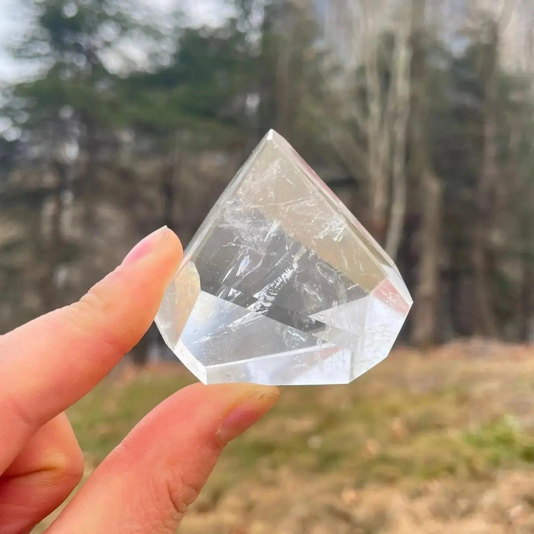 1pc Natural Clear Quartz Handcrafted Freeform Ornament, Home Decor, Perfect Holiday Gift for Christmas, Halloween, Easter