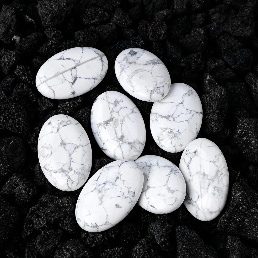 Howlite Palm Stone