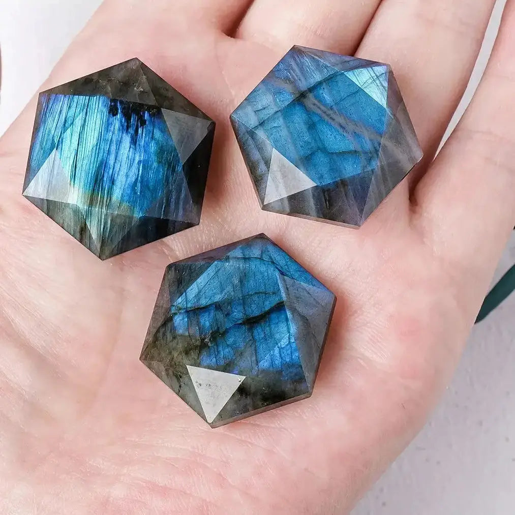 Labradorite Six-Pointed Star Crystal-Palm Stones-Ali-Labradorite-30mm-Crystal Destiny