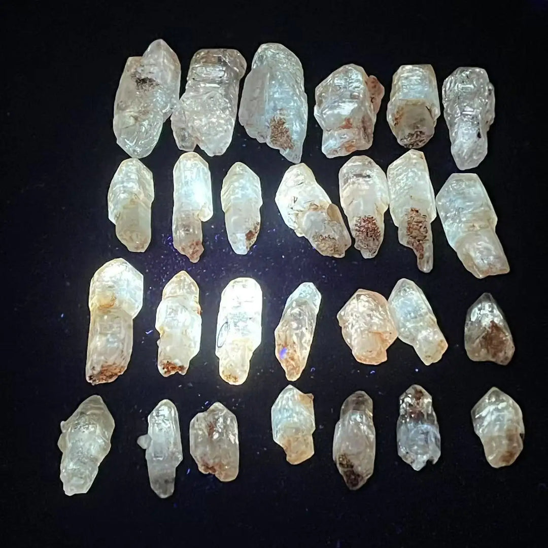 Petroleum Quartz Crystal Specimen UV Reactive