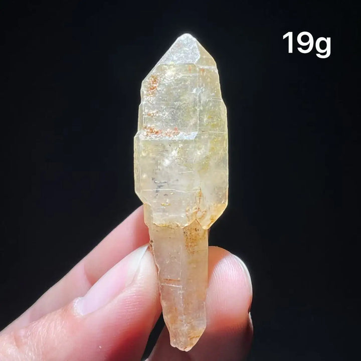 Petroleum Quartz Crystal Specimen UV Reactive