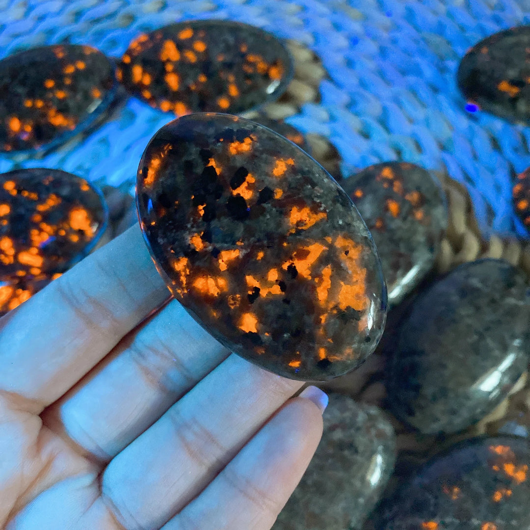 Yooperlite Polished Palm Stone UV Reactive Crystal