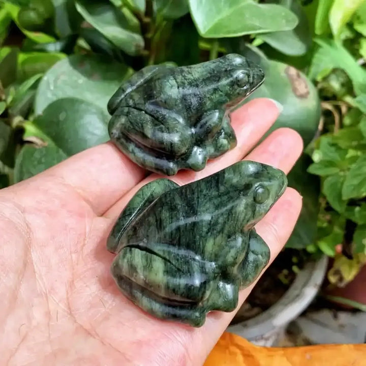 Jade Frog Figurine