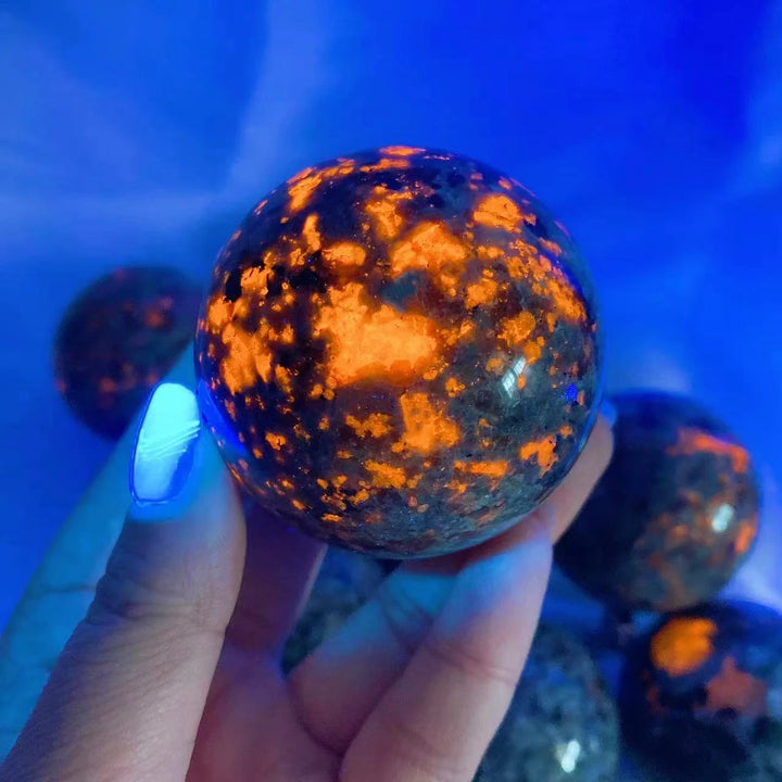 Yooperlite Crystal Sphere Flame UV Reactive Glowing Ball
