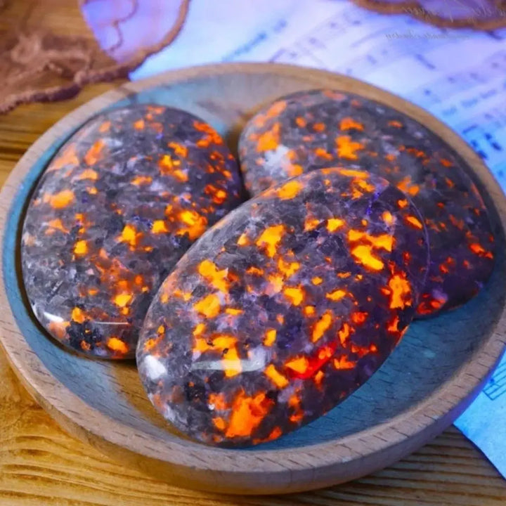 Yooperlite Crystal Palm Stone Flame UV Reactive Glow
