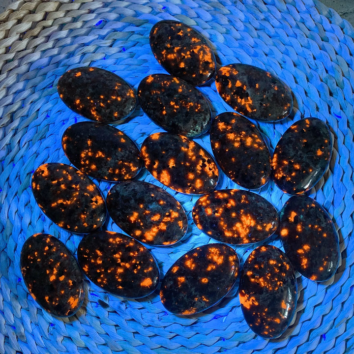 Yooperlite Polished Palm Stone UV Reactive Crystal