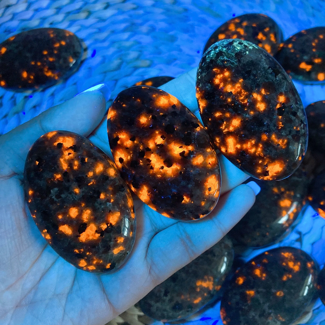 Yooperlite Polished Palm Stone UV Reactive Crystal