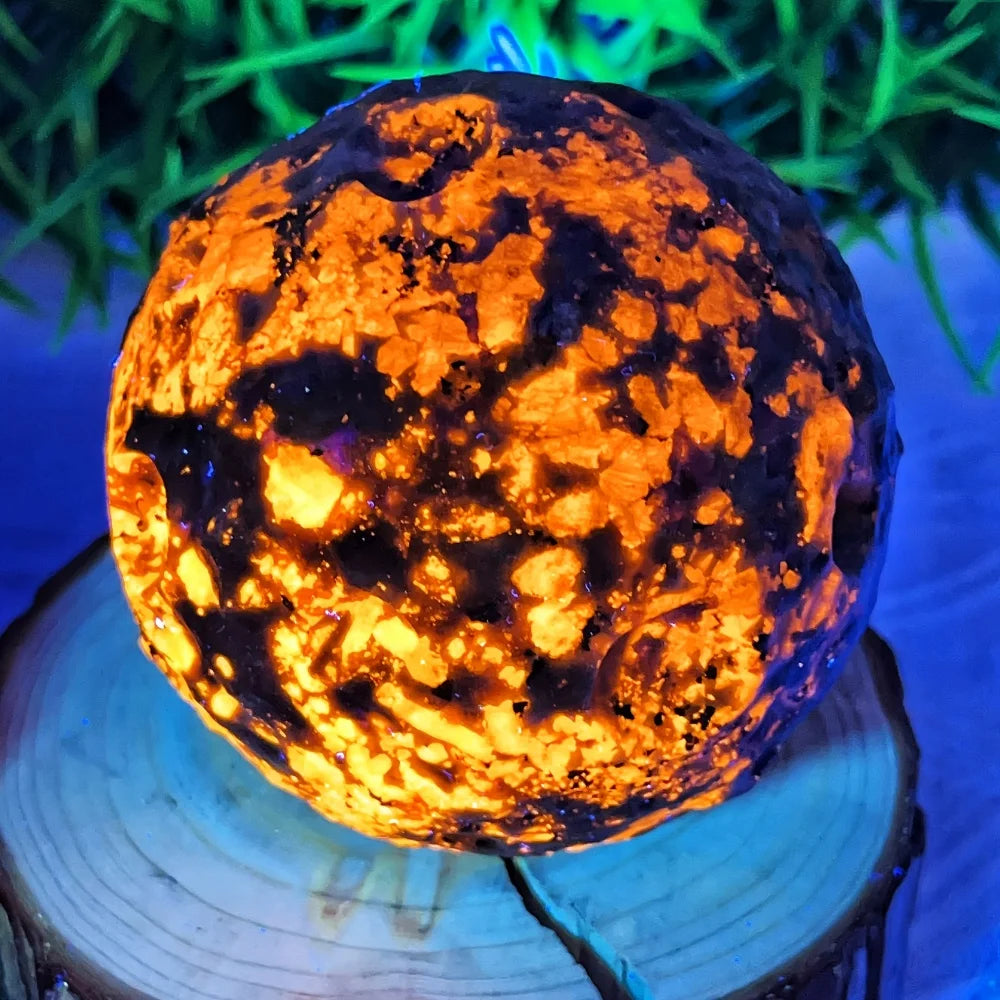 Yooperlite Crystal Sphere UV Reactive Glowing Moon Ball