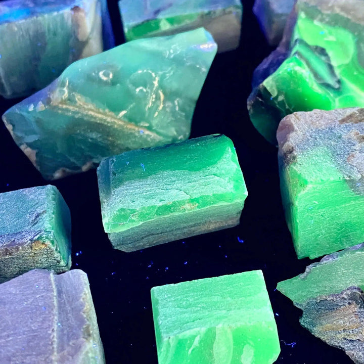 Volcanic Agate Raw Stone UV Reactive 100g Lot