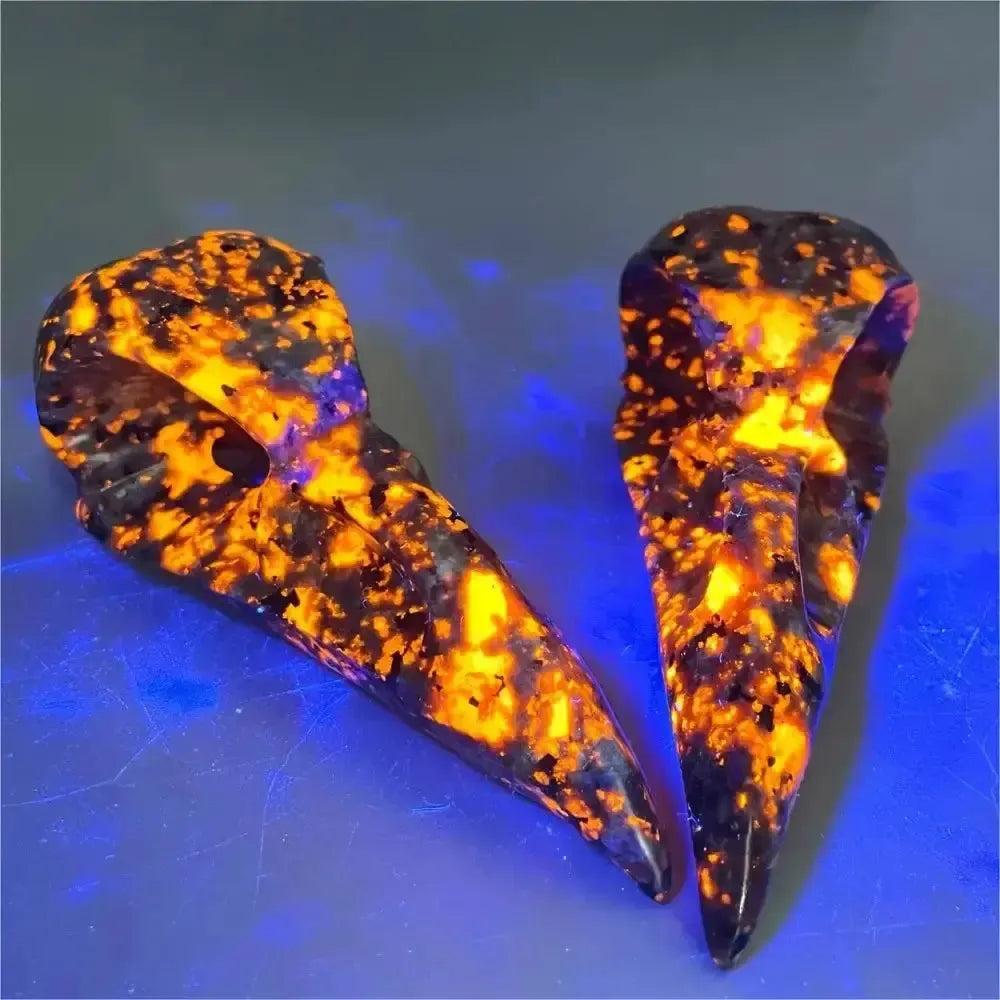 Yooperlite Crow Skull Crystal Carving UV Reactive