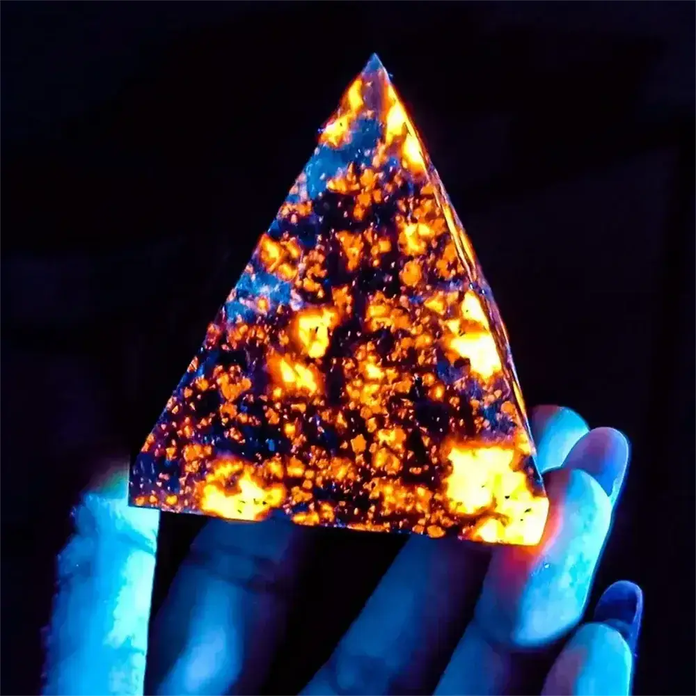 Yooperlite Crystal Pyramid UV Reactive-Pyramids-Ali-34mm-Yooperlite-Crystal Destiny