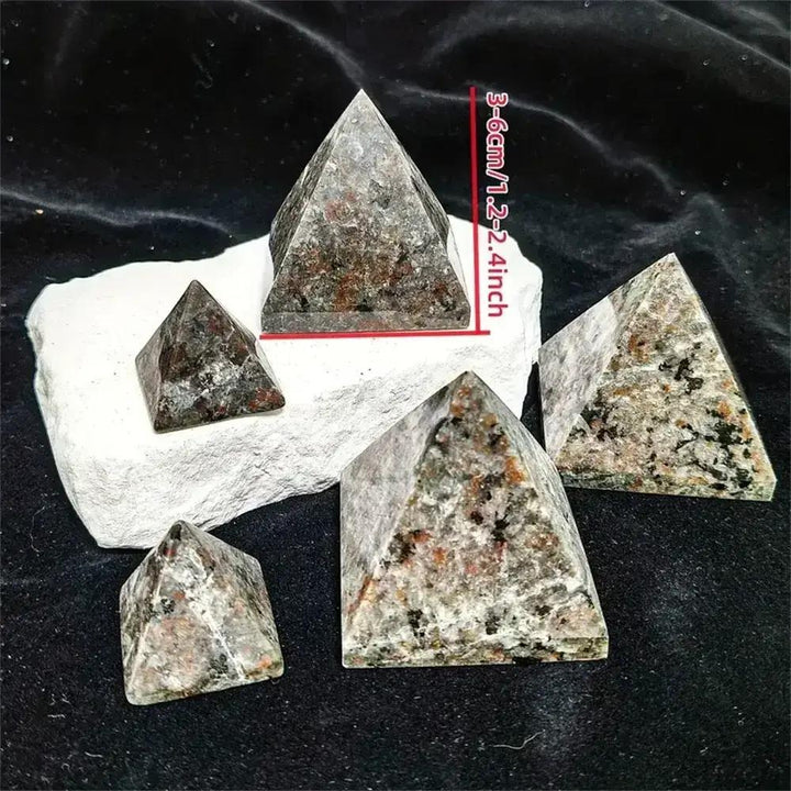 Yooperlite Crystal Pyramid UV Reactive