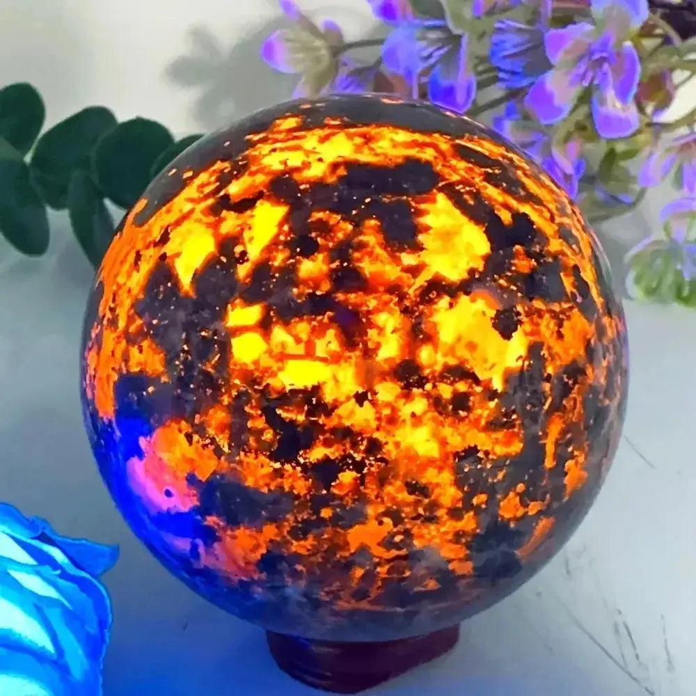 Yooperlite UV Glowing Crystal Sphere Fluorescent